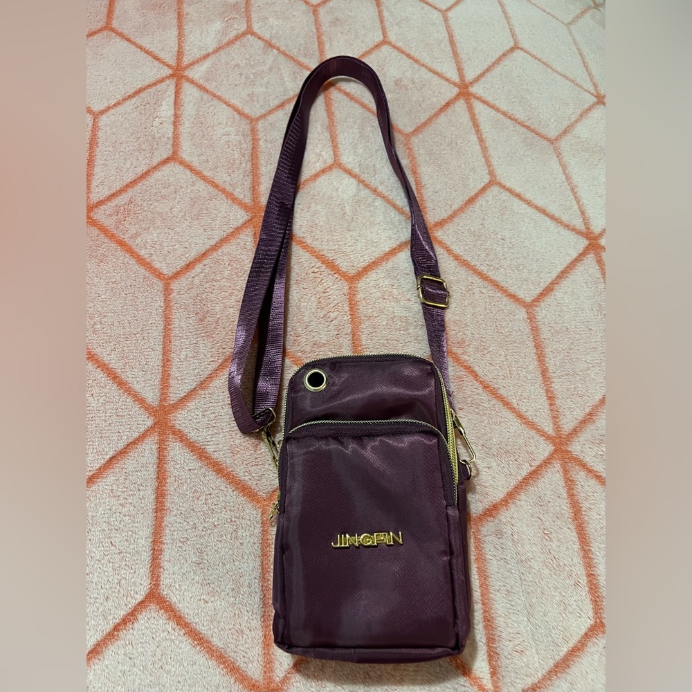 Nylon Crossbody Phone Bag ✨NWOT✨
